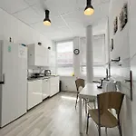 Keja - W Centrum Gdyni Lägenhetshotell *