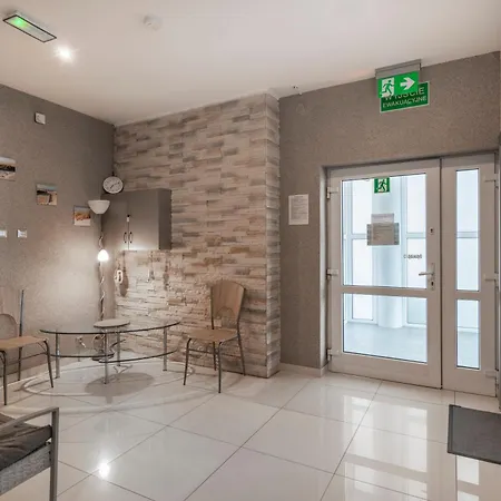 Keja - Pokoje W Centrum Gdyni Aparthotel *